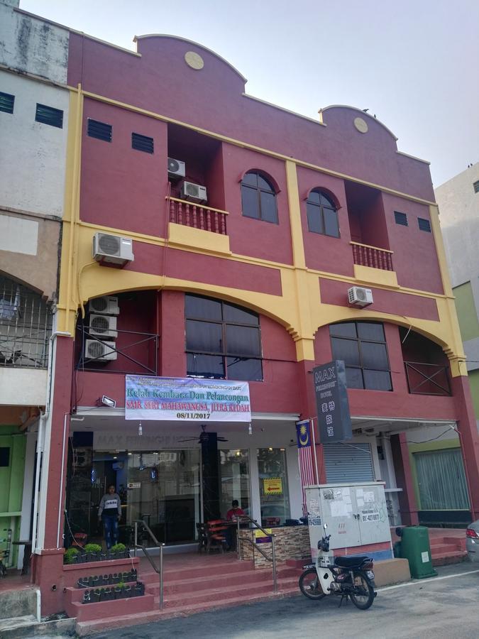 Max Ferringhi Hotel Batu Ferringhi Exterior foto